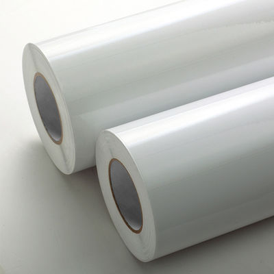 Materiale per etichette stampate con carta rivestita da 80 gm con spessore pari a 72±5% e resistenza alla buccia ≥ 9N 90°