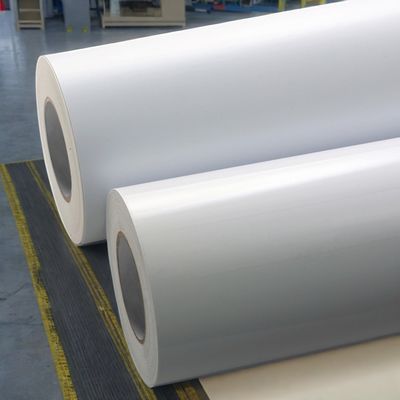 Buon prezzo 80±5% di peso della linea 70±5% di spessore della linea Materiale di etichetta per la stampa su carta rivestita in linea